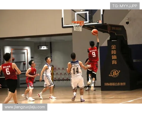 世锦赛特别报道：成都篮球队如何在逆境中崛起实现辉煌成就