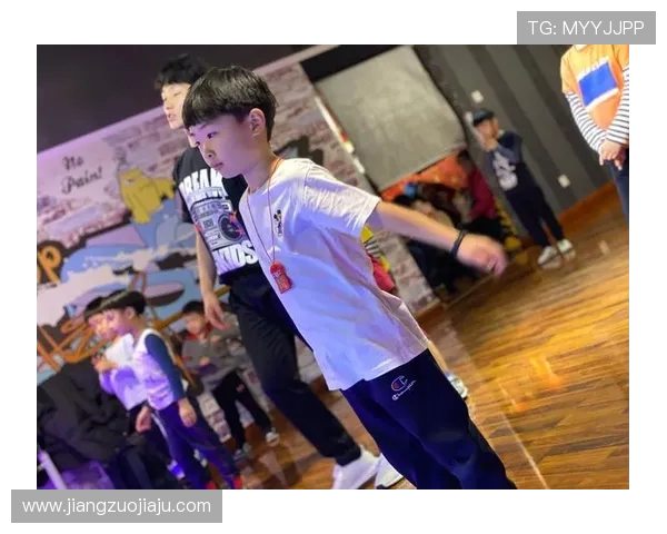 西安街舞队快攻风潮解析：街舞文化的崛起与未来发展探讨