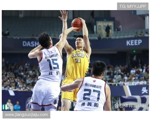 胡金秋的篮球之路:从青涩少年到CBA明星球员的成长故事