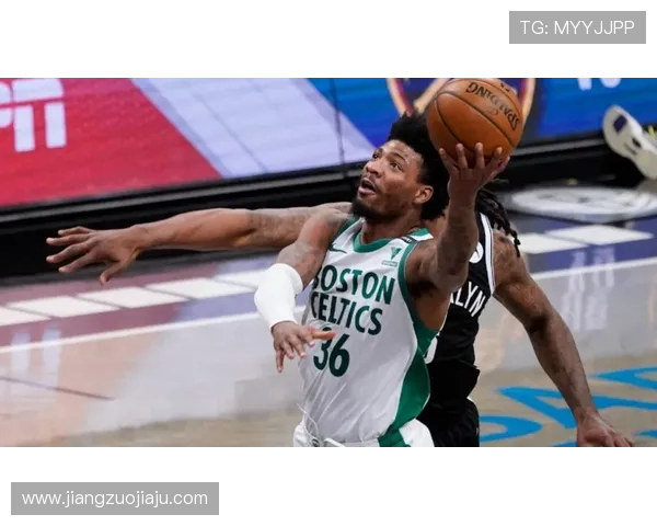 马库斯斯马特：从防守专家到球队核心的华丽转身