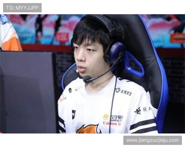 IG在冠军杯积分榜中以52分稳居第一位置,领先对手显著