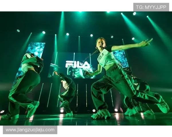 全国街舞大赛点评:杭州滑板队默契配合展现团队精神与创意风采 全国街舞大赛点评:杭州滑板队默契配合展现团队精神与创意风采